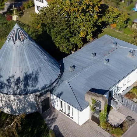 Ferienwohnung dreamcation - Ehemaliges Pfarrhaus, 3D-Tour, NETFLIX, Terrasse, BBQ, Küche, 130qm Kelheim Exterior foto