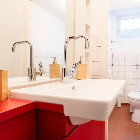Ferienwohnung dreamcation - Ehemaliges Pfarrhaus, 3D-Tour, NETFLIX, Terrasse, BBQ, Küche, 130qm Kelheim Exterior foto