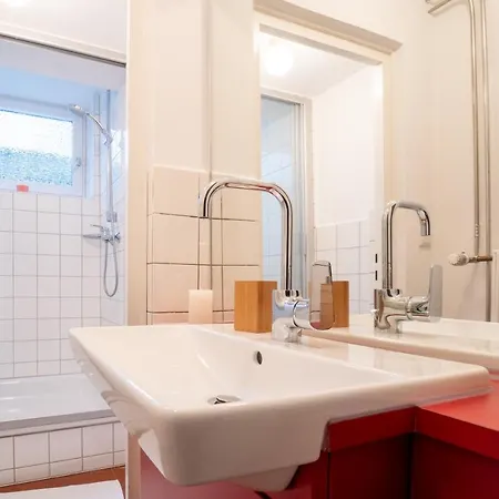 Ferienwohnung dreamcation - Ehemaliges Pfarrhaus, 3D-Tour, NETFLIX, Terrasse, BBQ, Küche, 130qm Kelheim Exterior foto
